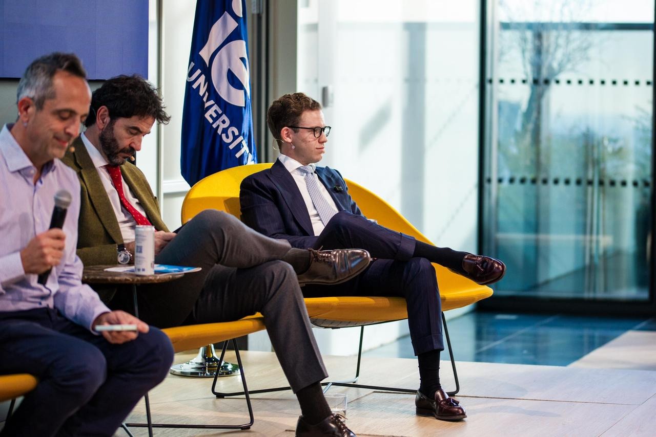 El prestigioso economista Diego García del Río participa junto al senador Néstor Camarillo en una ponencia sobre inversión y economía en IE University 11